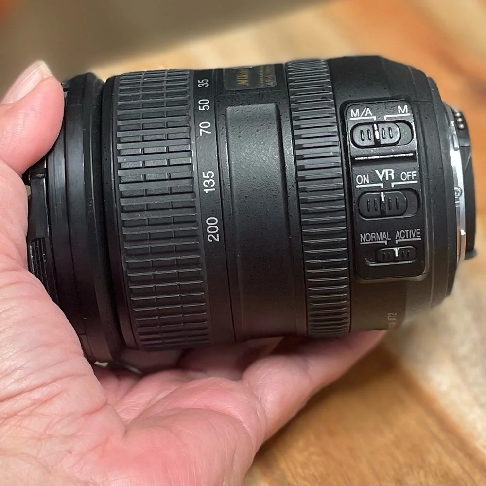 Nikon 18-200mm f/3.5-5.6G ED VR II AF-S DX NIKKOR Lens